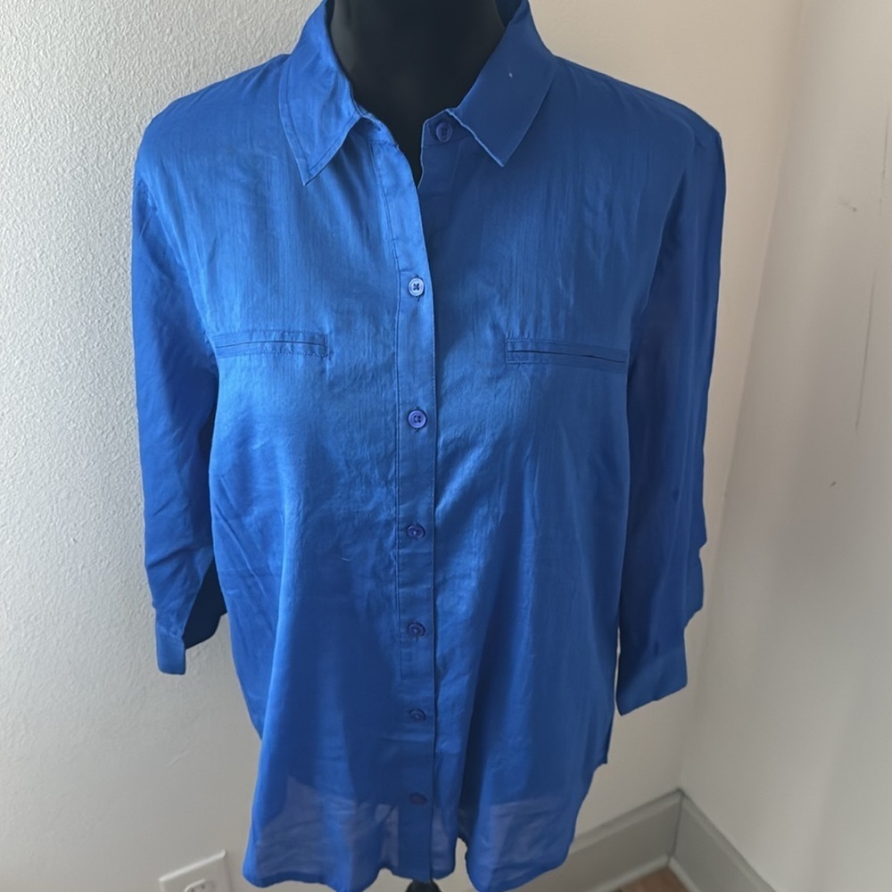 Chico’s Breezy twill Nalisa top blouse buttoned down 3/4 sleeves Majestic blue L